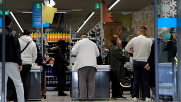 Κορωνοϊός - Γκάγκα: Ανοιχτό το ενδεχόμενο του rapid test για τους ανεμβολίαστους στα σούπερ μάρκετ