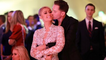 Ο νέος σύζυγος της Πάρις Χίλτον έχει 9χρονη κόρη εκτός γάμου