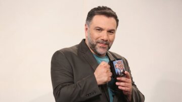 Θετικός στον κορωνοϊό ο Γρηγόρης Αρναούτογλου: Είμαι εμβολιασμένος, είναι μια τεράστια μάχη, θέλει δύναμη και αγώνα