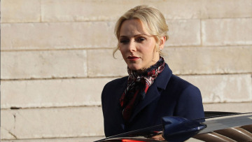 Μονακό: Οικογενειακό συμβούλιο έστειλε τη «θλιμμένη πριγκίπισσα» Σαρλίν σε κλινική της Ελβετίας