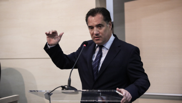 Αυξήσεις τιμών: Επέκταση της διάταξης περί αισχροκέρδειας προανήγγειλε ο Άδωνις