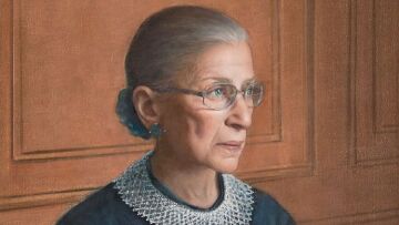 Το βιβλίο της εμβληματικής Ruth Bader Ginsburg με πρόλογο από την Κατερίνα Σακελλαροπούλου