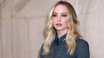 Η Τζένιφερ Λόρενς σε αεροπλάνο που έπιασε φωτιά: «Ξεκίνησα να προσεύχομαι και ν' αποχαιρετώ τους δικούς μου»