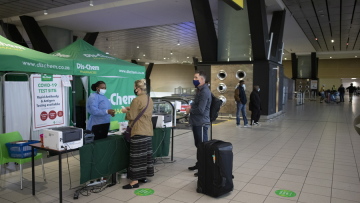 Μετάλλαξη «Όμικρον» - Νότια Αφρική: «Περιμέναμε μια νέα παραλλαγή - Ήπια τα συμπτώματα που εμφανίζουν οι ασθενείς»