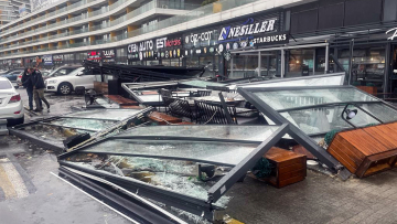 Τουρκία: Τέσσερις νεκροί και 19 τραυματίες από τους θυελλώδεις ανέμους που «σαρώνουν» την Κωνσταντινούπολη