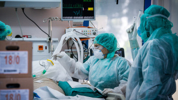 Μετάλλαξη Omicron: Δεν έχει παρατηρηθεί απώλεια όσφρησης ή γεύσης, λέει η γιατρός που εντόπισε τη νέα παραλλαγή