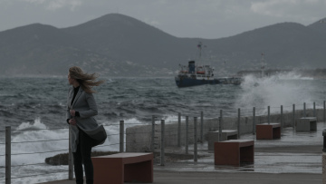 Προβλήματα στα ακτοπλοϊκά δρομολόγια λόγω των ισχυρών ανέμων που φτάνουν τα 9 μποφόρ