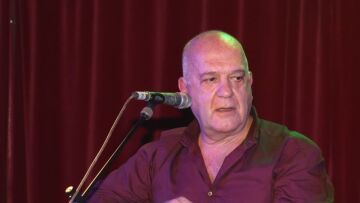 Αντώνης Γούναρης: «Ο Αντώνης Ρέμος θέλει τους μουσικούς στην τσίτα και τον μαέστρο στο ένα πόδι»