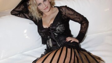 Η Θεοφανία Παπαθωμά αποχώρησε αιφνιδίως από την παράσταση που πρωταγωνιστούσε