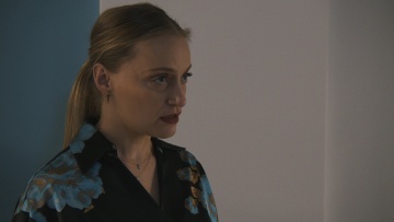 «Το Αύριο Μας Ανήκει»: Η Στέλλα δίνει την επίσημη κατάθεσή της για την μυστική καταδίωξη και την κλοπή του όπλου της