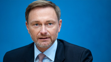 Γερμανία - Εγκώμια του νέου υπουργού Οικονομικών για την ελληνική οικονομία: «Αποτελεί σημείο προσανατολισμού και για εμάς»