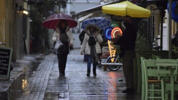 Καιρός: Βροχές σήμερα στην ανατολική και νότια νησιωτική χώρα - Νέα κακοκαιρία από αύριο