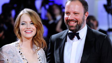 Ο Γιώργος Λάνθιμος με την Έμμα Στόουν στην Τήνο και ο «Οθέλλος» του Ρόμπερτ Ουίλσον προσεχώς στην Εθνική Λυρική Σκηνή