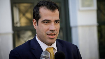 Πλεύρης: «Θα λογοδοτήσουν όσοι διακινούν ελεεινά ψεύδη για επιλογή ασθενών στις ΜΕΘ»