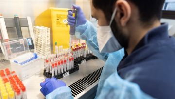 Κορωνοϊός: Τα αρχικά συμπτώματα της Covid-19 μπορεί να παρερμηνευθούν ως παρενέργειες του εμβολίου