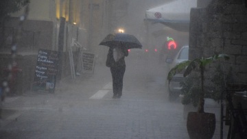 Καιρός: Επιδείνωση από το μεσημέρι και από τα δυτικά - Άστατος ο καιρός και το Σαββατοκύριακο