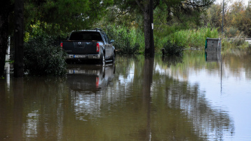 Μήνυμα 112 σε Δυτική Ελλάδα και Πελοπόννησο ενόψει κακοκαιρίας: «Αποφύγετε άσκοπες μετακινήσεις, ακολουθείτε τις οδηγίες»