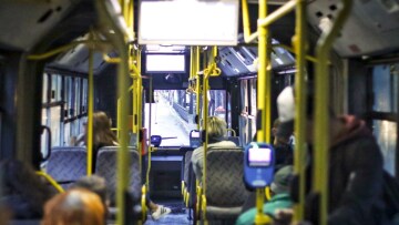 Μαθήτρια δέχθηκε σεξουαλική παρενόχληση μέσα σε λεωφορείο στην Καλλιθέα