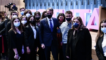 Μητσοτάκης: Πρέπει να σπάσουν τα στερεότυπα- Η καλύτερη απόδειξη είναι η Πρόεδρος της Δημοκρατίας