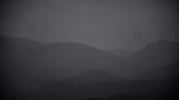 Η κακοκαιρία «χτύπησε» και τις πυρόπληκτες περιοχές της Ηλείας