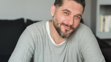 Πάνος Ιωαννίδης: «Κάθε χρόνο προσπαθούμε να πάει το MasterChef ένα βήμα παραπέρα, όλοι τσαλακωθήκαμε στο τρέιλερ»