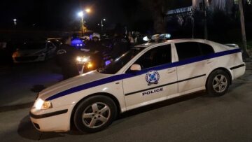 Θεσπρωτία: Κουκουλοφόροι με στυλιάρια και καδρόνια τα έκαναν γυαλιά-καρφιά σε κλαμπ (βίντεο)