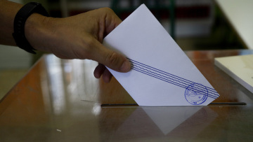 Γκάλοπ της Marc για το «ΘΕΜΑ»: Ανατροπή στην Κεντροαριστερά μετά την εκλογή Ανδρουλάκη - Ανοίγει την «ψαλίδα» στις 13,8 μονάδες η ΝΔ