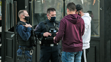 Νέα μέτρα για τον κορωνοϊό: Σε μία μέρα βεβαιώθηκαν 502 παραβάσεις για μη χρήση μάσκας