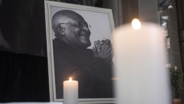 O Ντέσμοντ Τούτου μέσα από τα λόγια του: «Θα αρνηθώ να πάω στον ομοφοβικό παράδεισο»