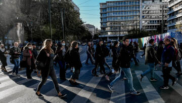 Κορωνοϊός: Αρνητικό ρεκόρ πανδημίας με 21.657 κρούσματα σε μία ημέρα, τα 9.882 στην Αττική 