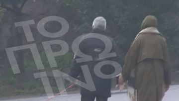 Στάθης Παναγιωτόπουλος: Χέρι-χέρι με τη σύζυγό του στη Θεσσαλονίκη, μία μέρα αφού αφέθηκε ελεύθερος