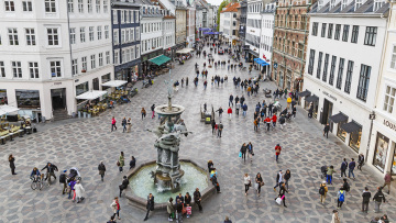 Κορωνοϊός: Στο Λονδίνο βλέπουν μείωση στις διασωληνώσεις, στην Κοπεγχάγη προβλέπουν επιστροφή στην κανονικότητα!