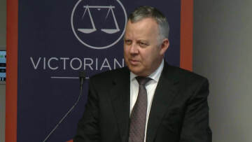 Άντονι Κέλι: Αυτός είναι ο δικαστής που απελευθέρωσε τον Τζόκοβιτς