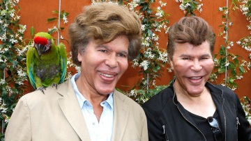 Οι εκκεντρικοί δίδυμοι Bogdanoff: Μια ιστορία πλαστικής χειρουργικής, εξαπάτησης και αυτοχειρίας