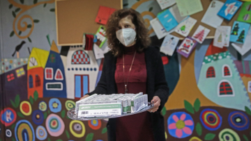 Άνοιγμα σχολείων: Ανιχνεύθηκαν με self test  θετικοί στον ιό 15.547 μαθητές και εκπαιδευτικοί