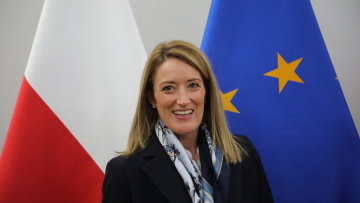 Ρομπέρτα Μετσόλα: Η συντηρητική Μαλτέζα φαβορί για την προεδρία του Ευρωπαϊκού Kοινοβουλίου