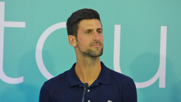 Νόβακ Τζόκοβιτς: «Θα γίνει ήρωας των αντιεμβολιαστών αν τον απελάσετε» λένε οι συνήγοροί του