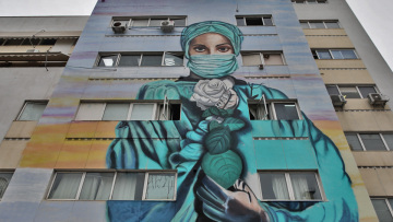 Αγωνία σε σχολεία, νοσοκομεία και εμβολιαστικά κέντρα 