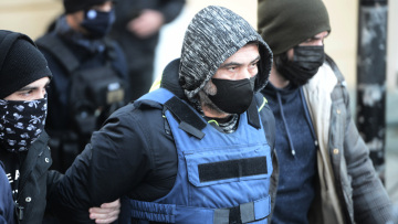 Της έσπασε τα πλευρά με μπουνιές, θανατηφόρα τα χτυπήματα στο κεφάλι της 40χρονης  λέει η ιατροδικαστική έκθεση