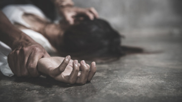 Υπόθεση βιασμού στη Θεσσαλονίκη: Τι φοβάται η 24χρονη - Η έρευνα για το κύκλωμα μαστροπείας με τις διασυνδέσεις στο εξωτερικό