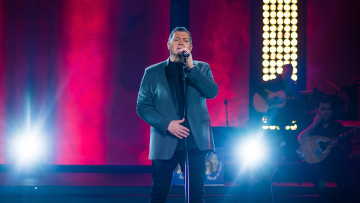 Ο Νίκος Μακρόπουλος έρχεται στο «Σπίτι με το MEGA» για μια βραδιά με αυθεντικό λαϊκό τραγούδι