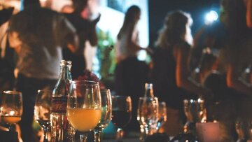 Άλιμος: «Αν τα καταστήματα δεν συμμορφωθούν θα τους κλείσουμε όλους» λέει ο δήμαρχος