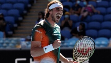 Australian Open, Μπάεζ - Τσιτσιπάς 1-3: Μετά από «μαραθώνιο», στον 3ο γύρο ο Στέφανος - Δείτε βίντεο