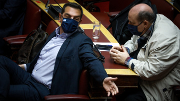 Ηχηρό «όχι» από Φίλη στην πρόταση Τσίπρα: Θα οδηγήσει σε αρχηγικό κόμμα, δεν θέλουμε παράταξη «star- system»