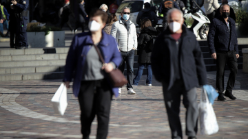 Μετάλλαξη Omicron: Σταδιακά εκτοπίζει την Δέλτα, αλλά δεν είναι αθώα, λέει ο Μαγιορκίνης