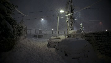 Από τις 12 το μεσημέρι χωρίς ρεύμα στην Εύβοια - Ποιες περιοχές της Αττικής θα περάσουν τη νύχτα χωρίς ηλεκτρικό