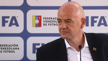 Τζιάνι Ινφαντίνο: Το Μουντιάλ ανά δύο χρόνια μπορεί να αποτρέψει τους Αφρικανούς από το να διασχίζουν τη Μεσόγειο»