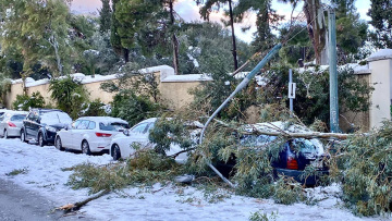Κακοκαιρία «Ελπίς»: Σχεδόν 1.000 νοικοκυριά χωρίς ρεύμα για 4η μέρα στην Αττική!