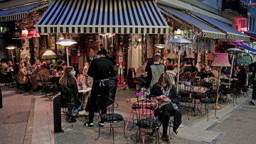 Κορωνοϊός: Προς χαλάρωση των μέτρων προσανατολίζεται η κυβέρνηση 