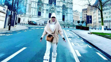 Ιωάννα Παλιοσπύρου: Νιώθω ευλογία πριν από το δέκατο μου χειρουργείο - Ταξίδεψε στις Βρυξέλλες